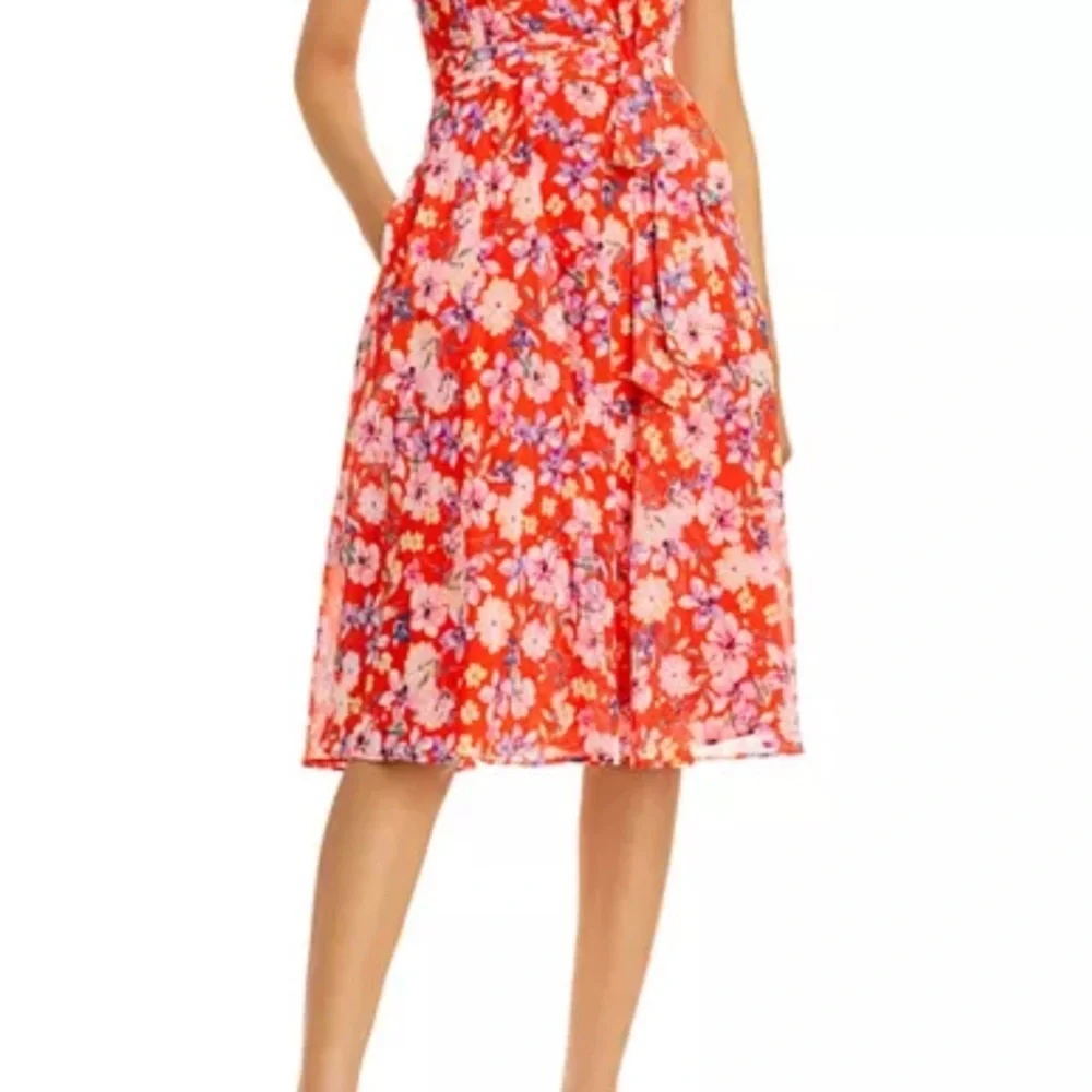 Eliza J Halter Neckline Floral Dress in Red and Pink Floral Size 8 NWT - Picture 3 of 12
